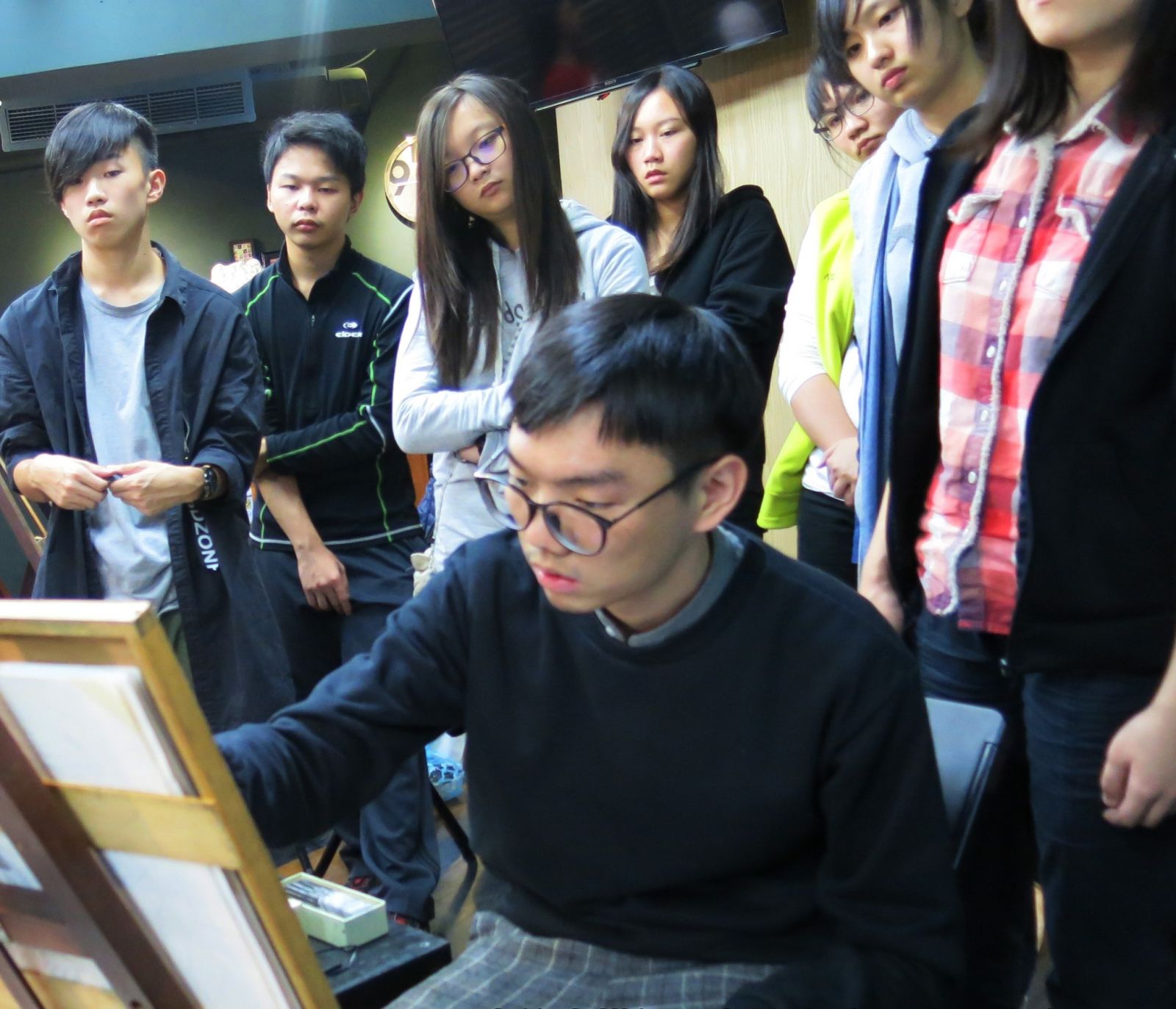 非藝空間 PhiArt Design 115年大學術科考試衝刺班,針對考前兩週進行密集訓練。課程涵蓋素描構圖解析、水彩渲染技巧、創意構圖訓練,協助學生短時間內掌握高分關鍵,突破盲點,提升應試實力。